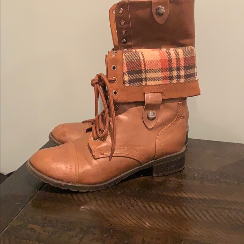 Tan Combat Boots